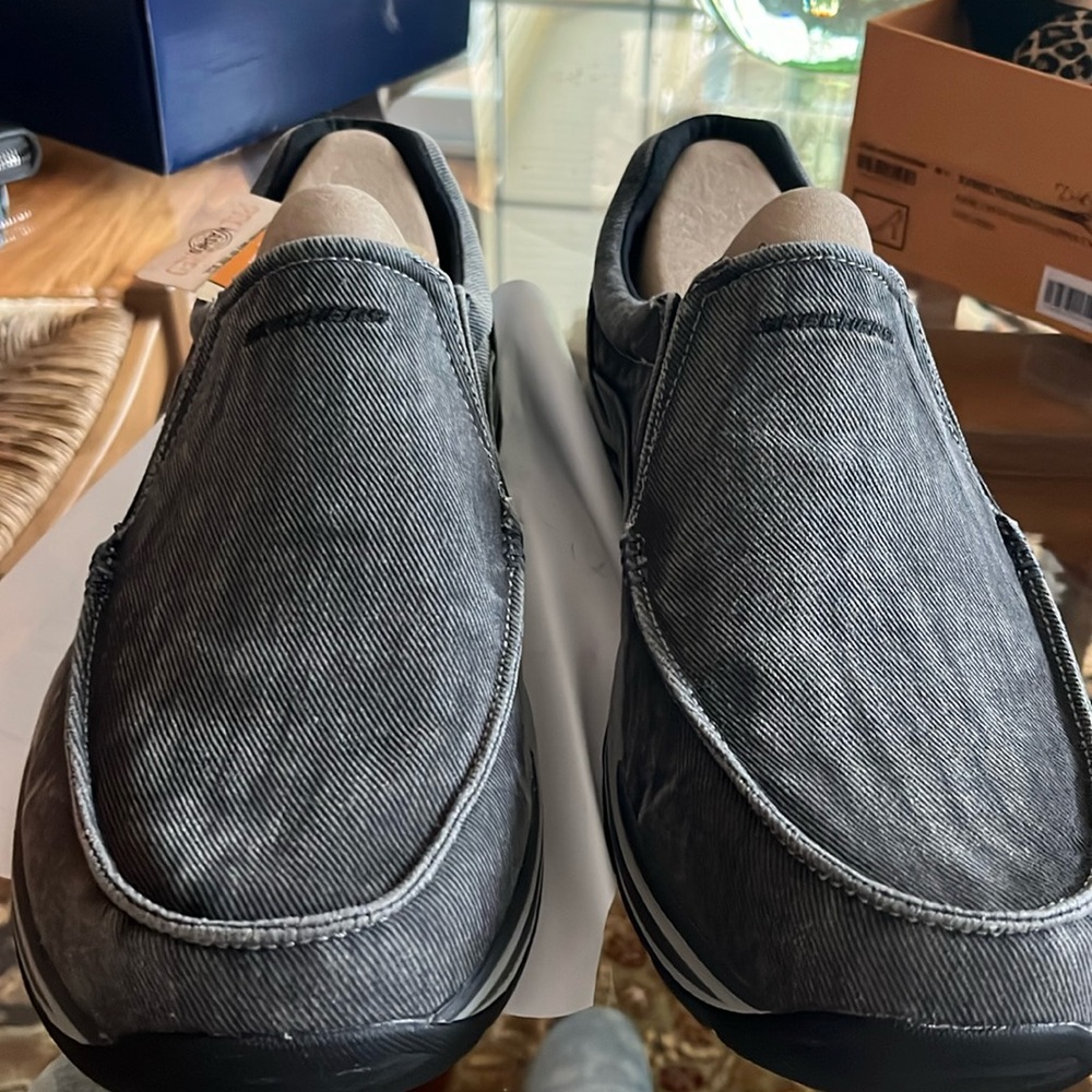 Skechers size 13